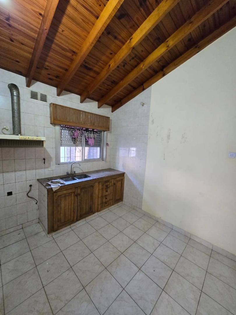 Casa 3 ambientes con 1 baño