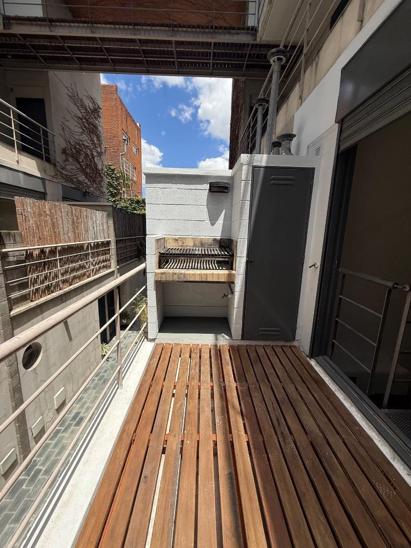 Castillo 440 , Piso 1