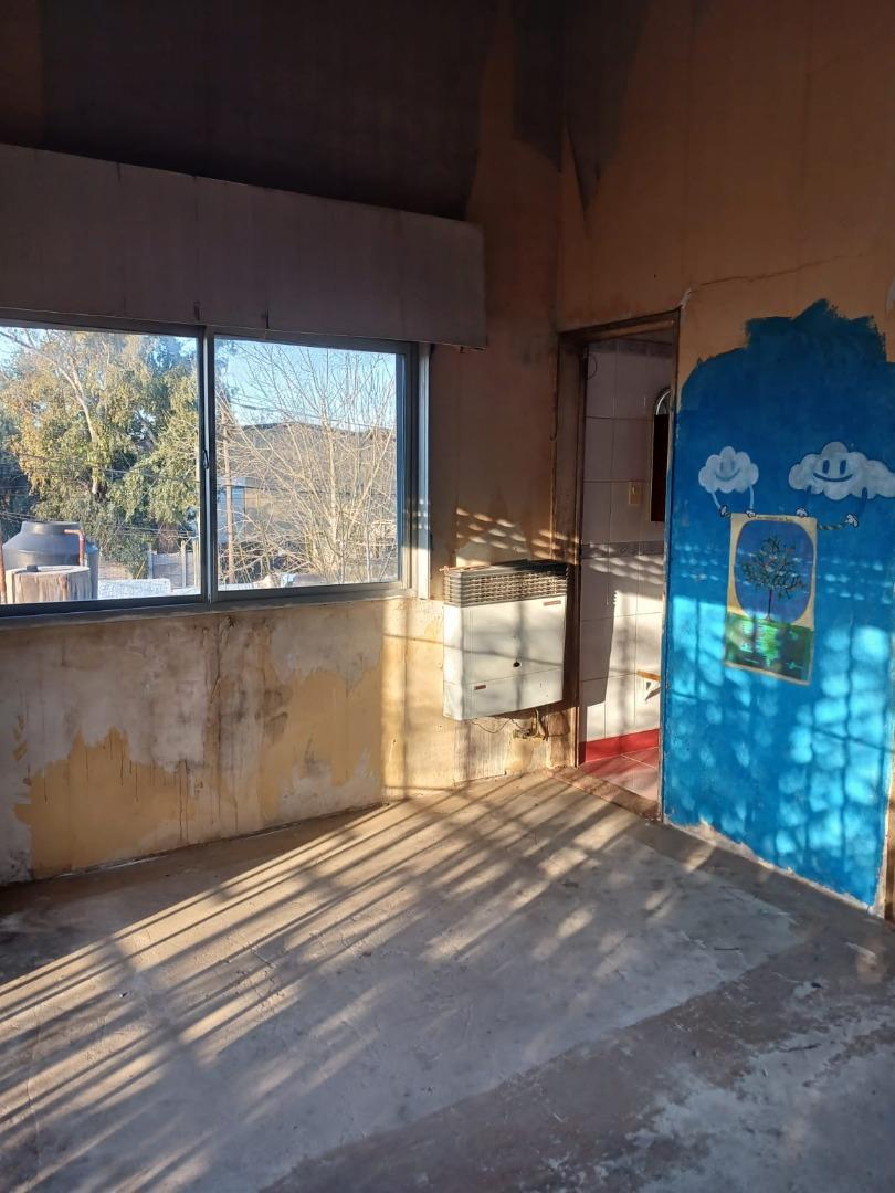 Casa 2 ambientes con 2 baños