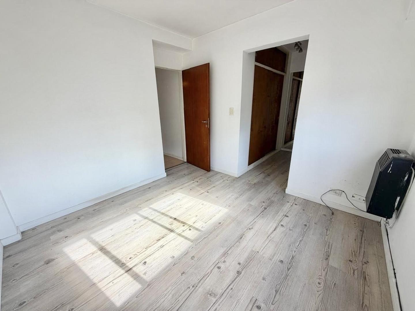 Departamento en Alquiler en Castelar Norte, $ 600.000