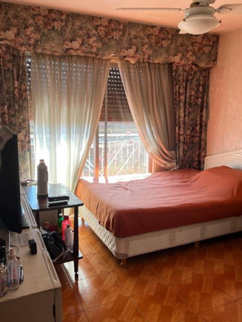 Depto Tipo Casa 4 ambientes con 2 baños