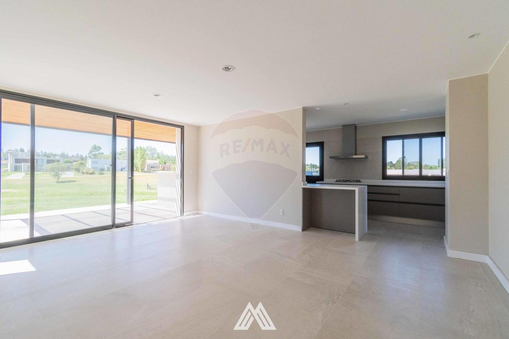 Vende Casa Altos de la Tahona 3 dor+serv piscina