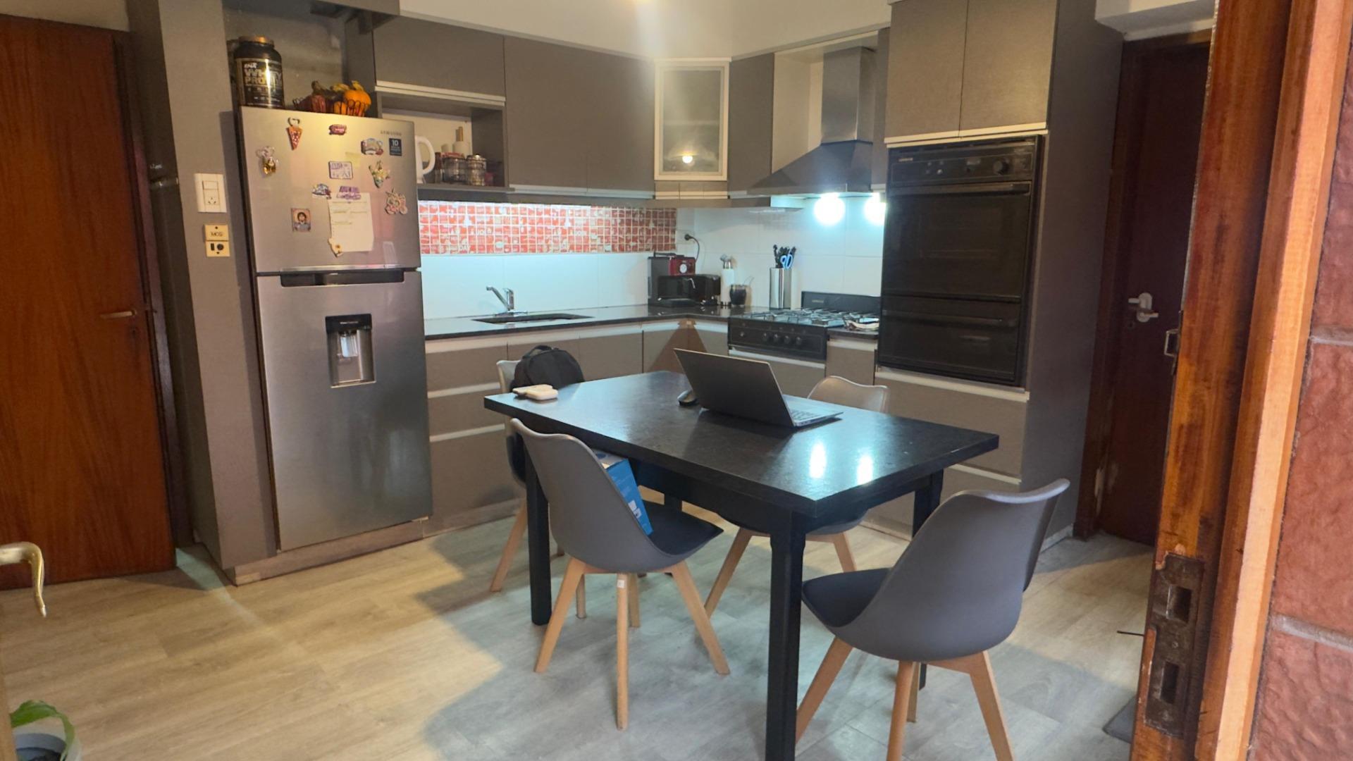 Casa 4 ambientes con 3 baños