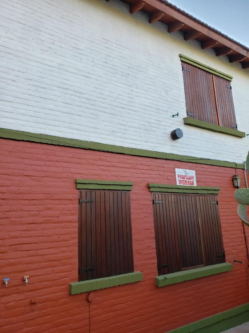 Casa 3 ambientes con 2 baños