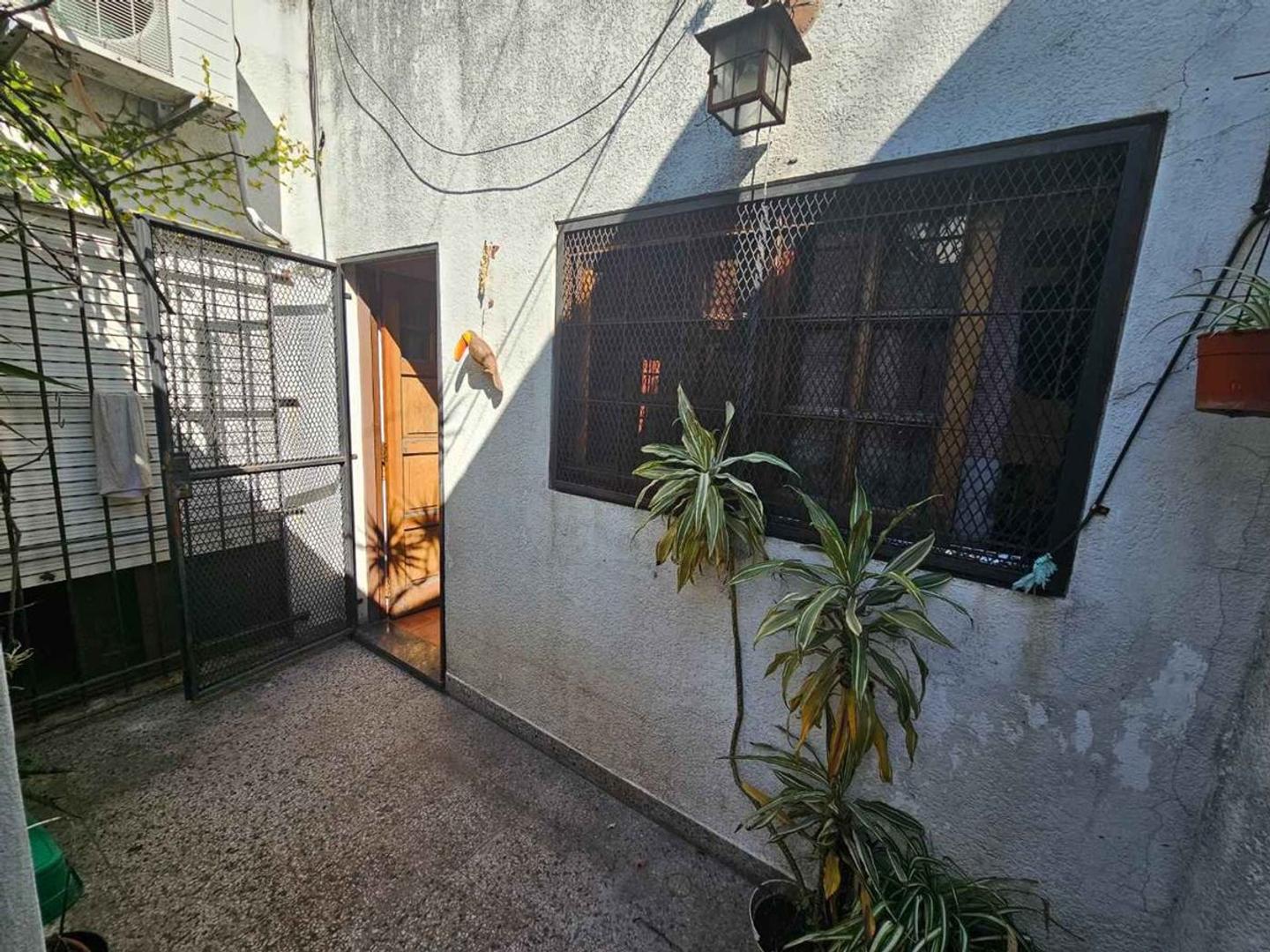 Depto Tipo Casa 3 ambientes con 1 baño