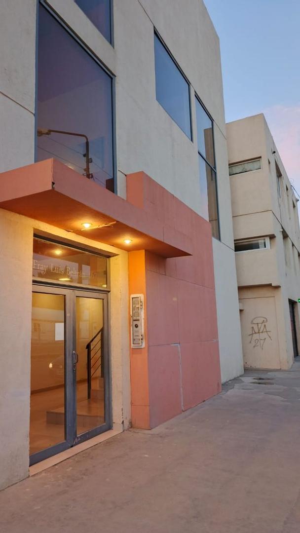 Avenida Fray Luis Beltrán 400