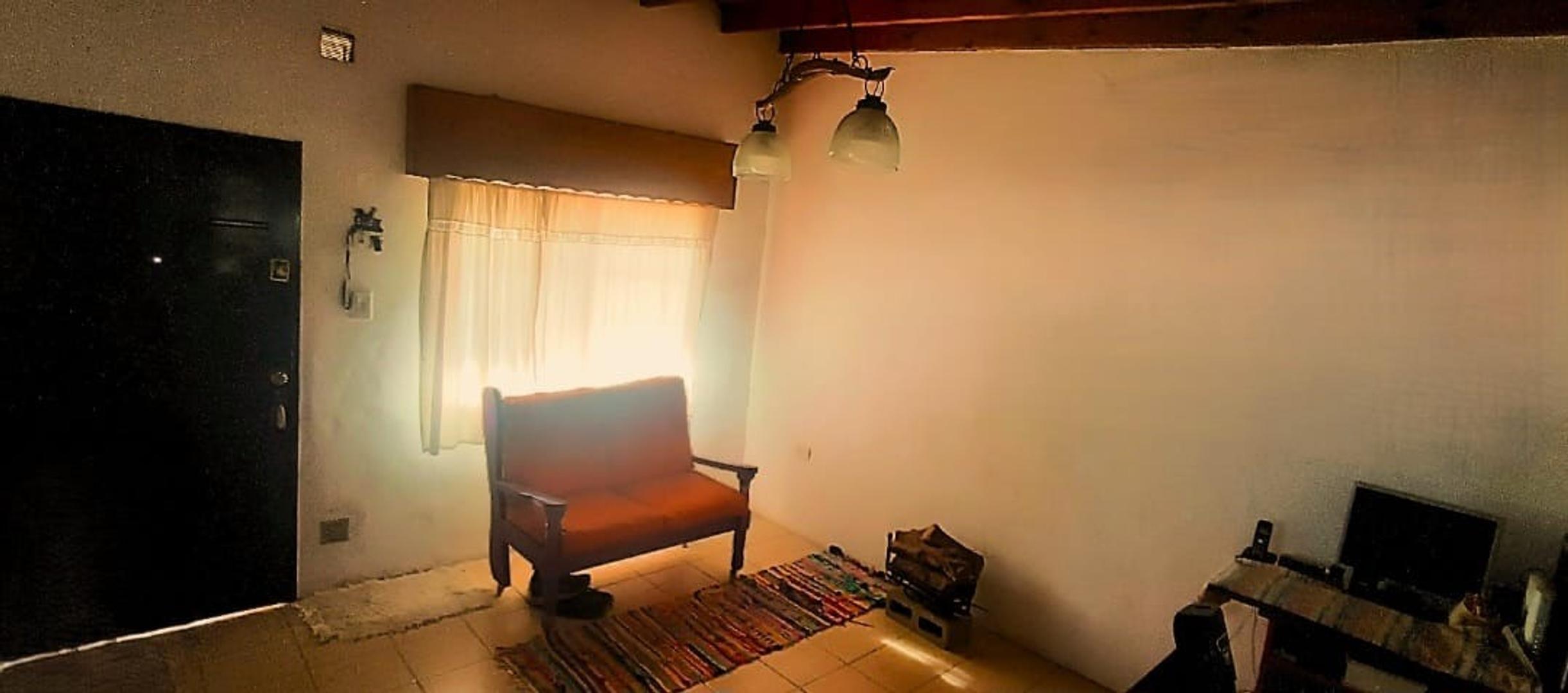 Casa 4 ambientes con 1 baño