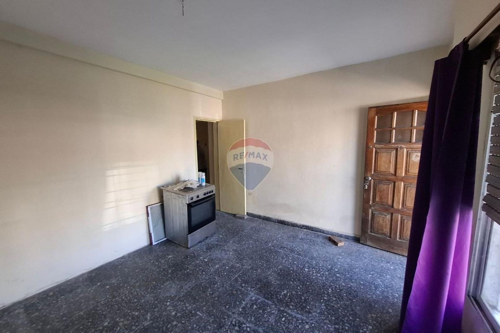 VENTA CASA 3 AMB CON COCHERA Y JARDÍN QUILMES