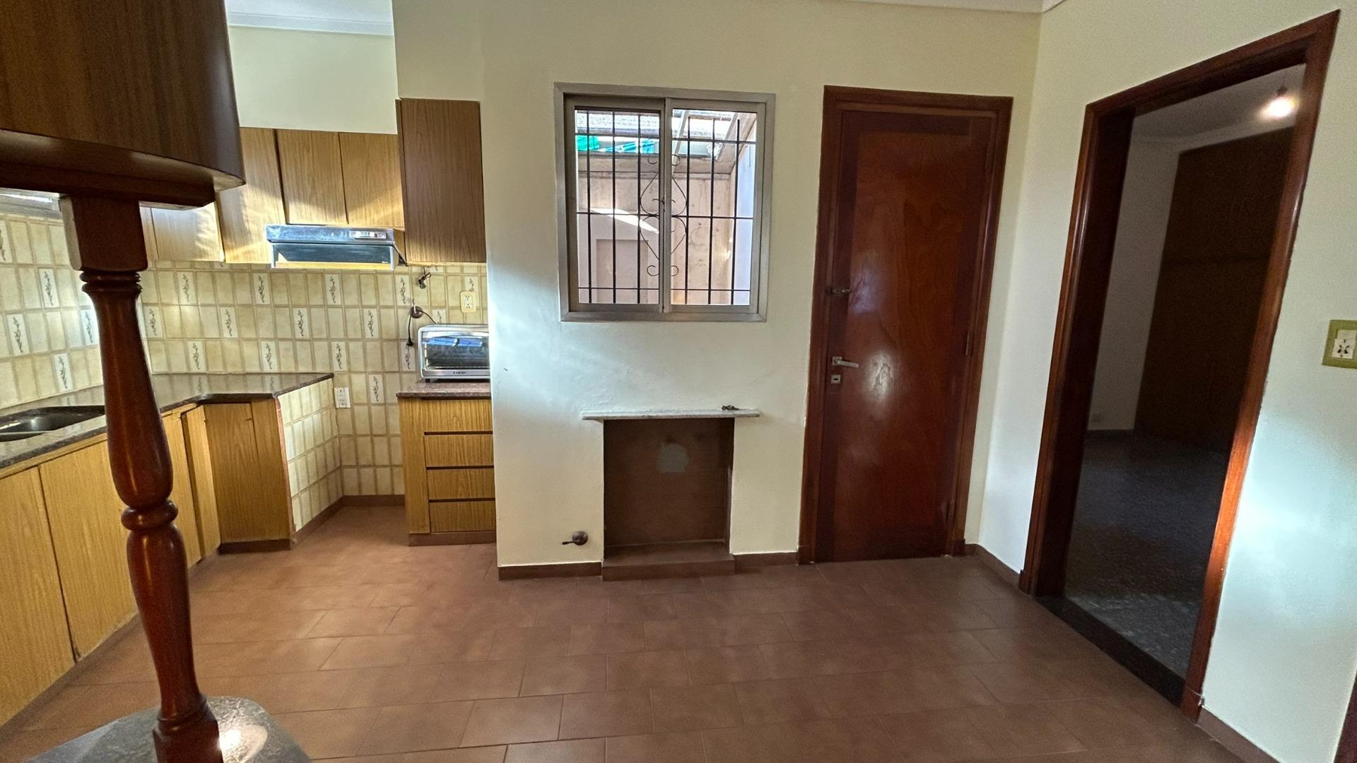 Depto Tipo Casa en Venta 60 años