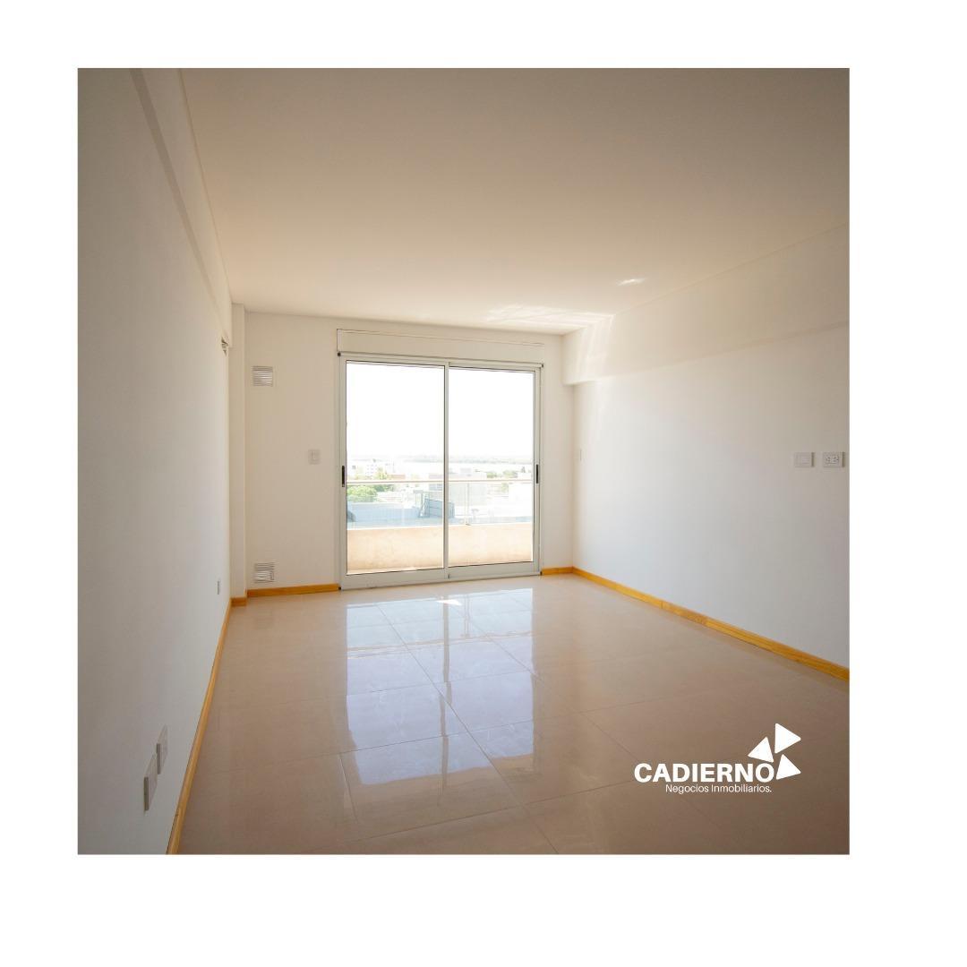 Departamentos frente zona costanera. Carballo 589