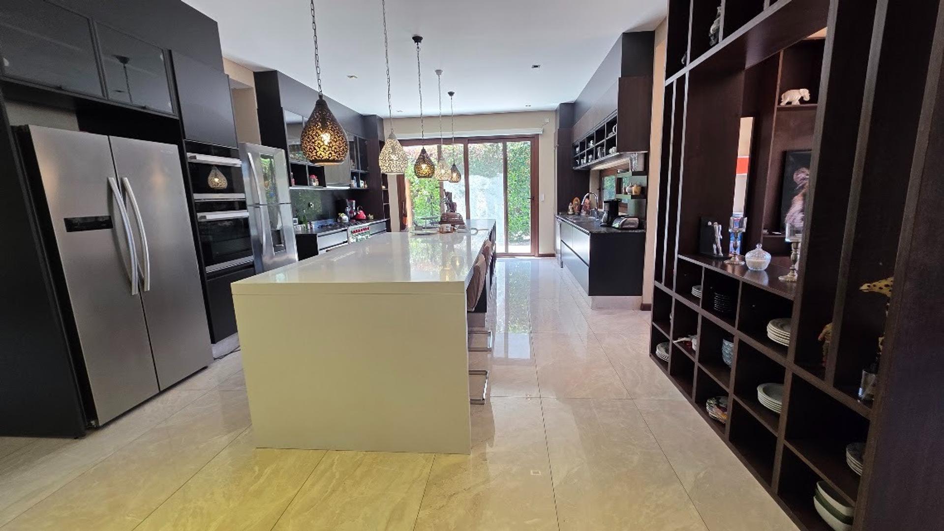 Casa en Venta al Este