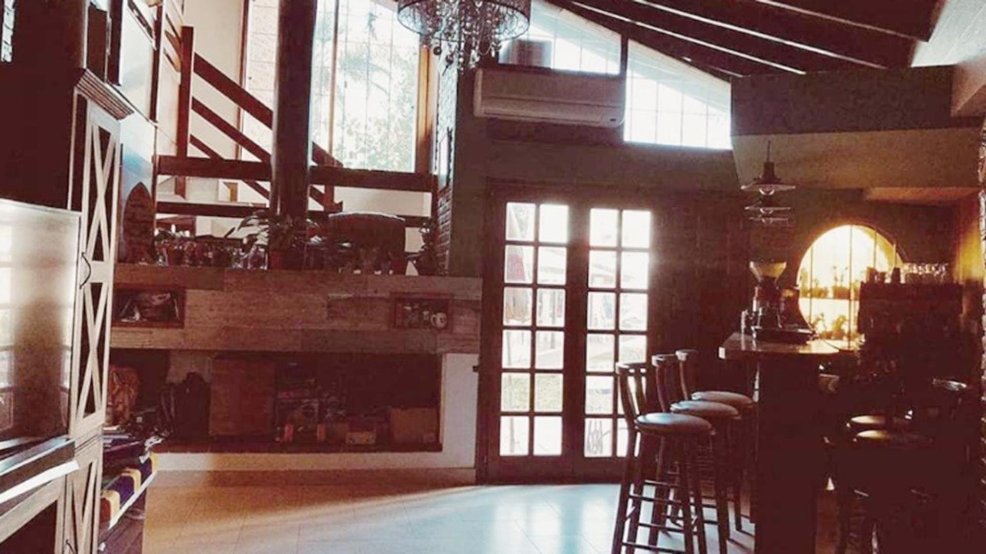 Casa 4 ambientes con 4 baños