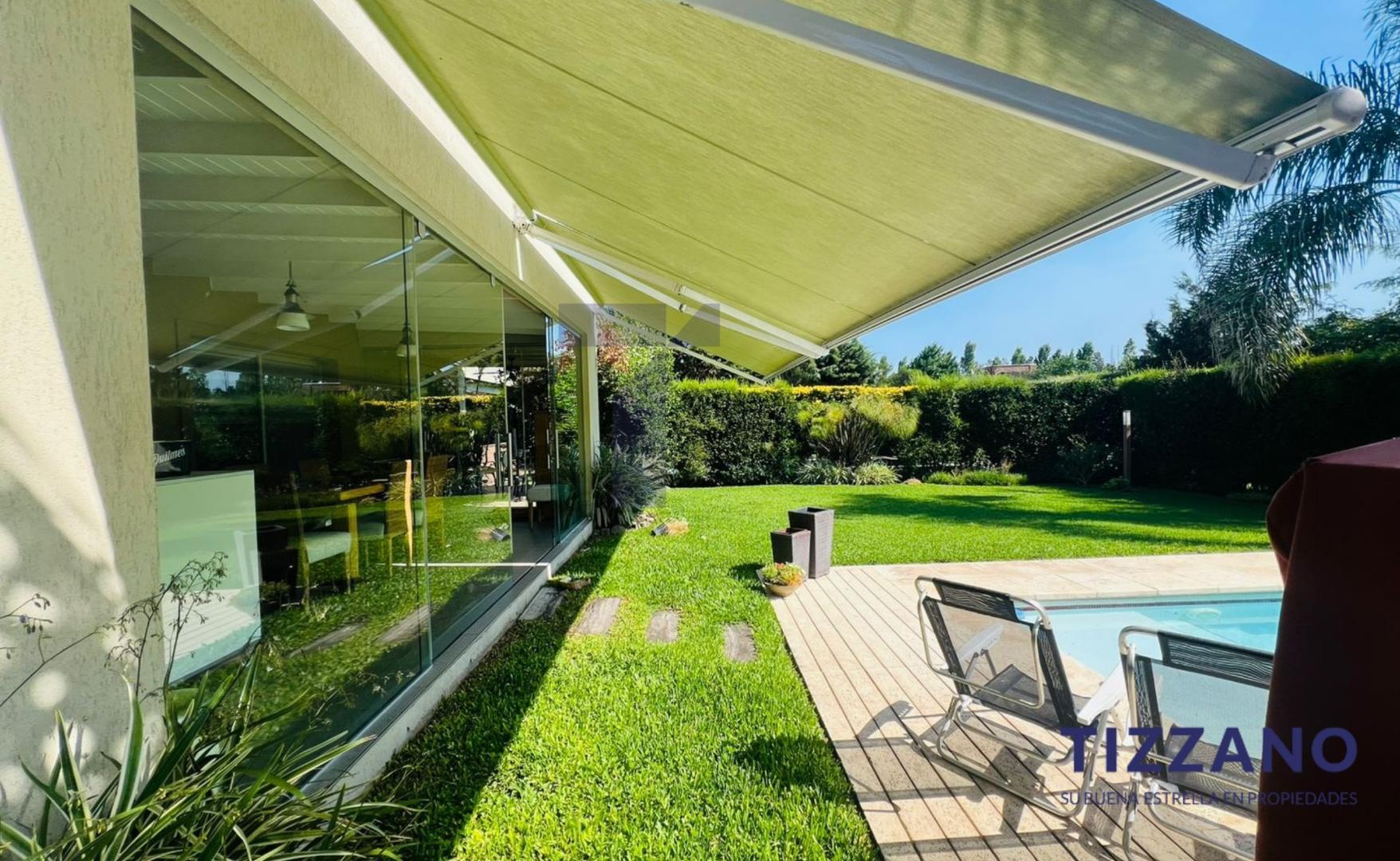 Casa en Alquiler con 5 cocheras