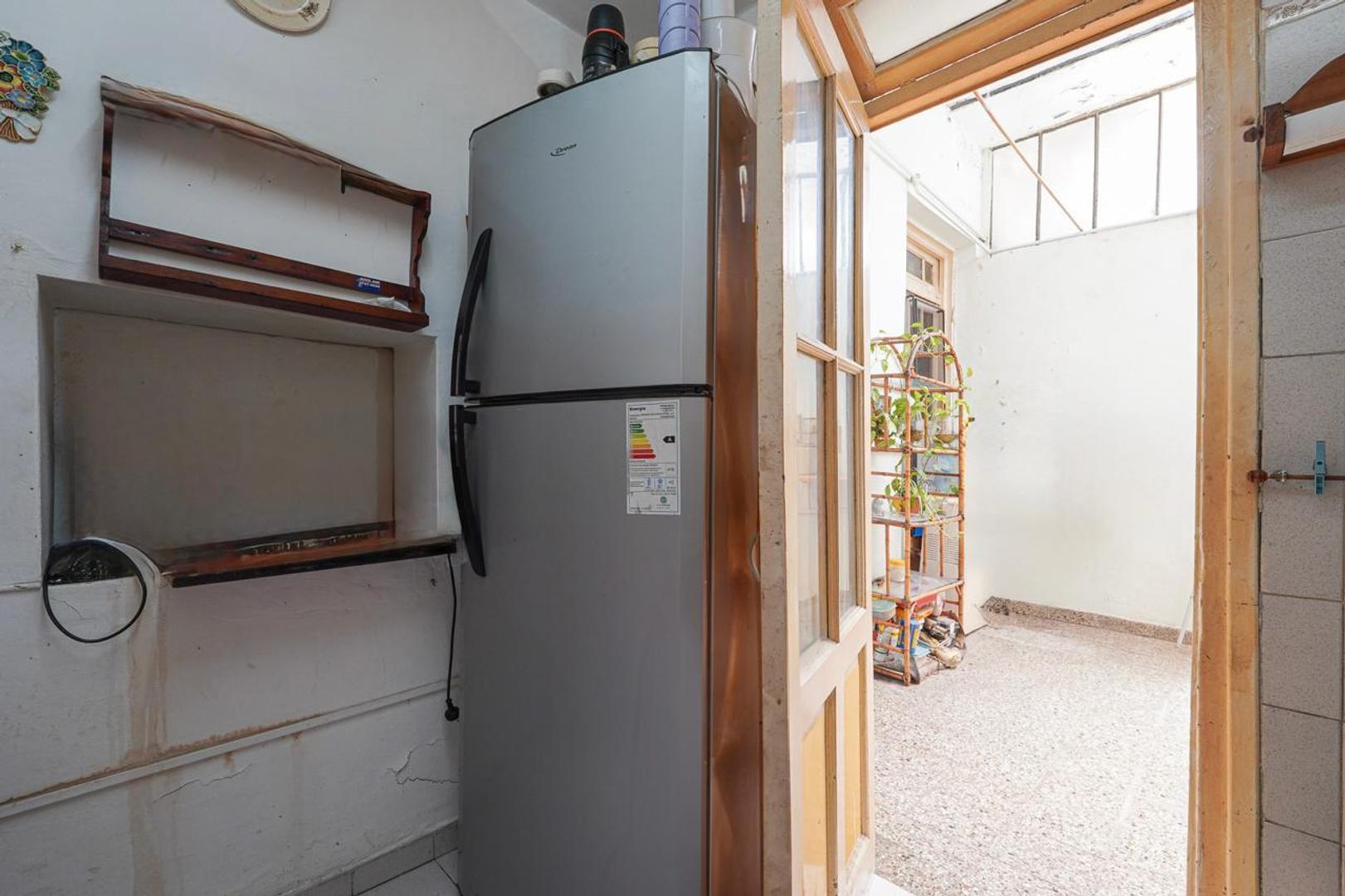 Depto Tipo Casa en Venta 50 años