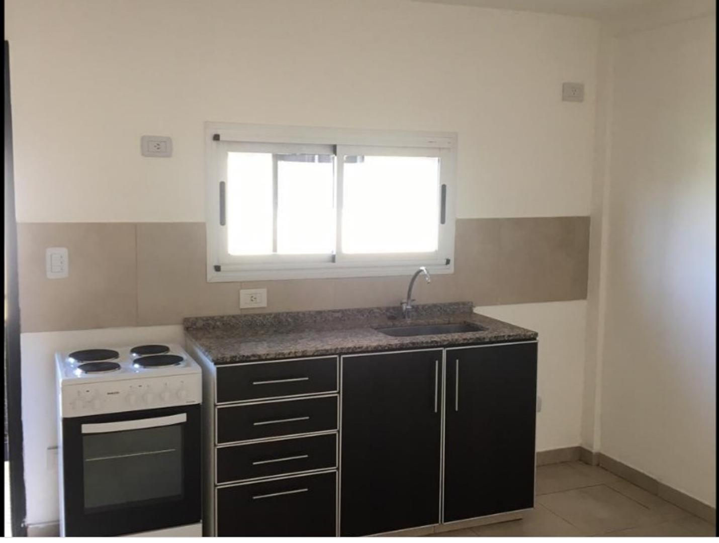 Departamento en Alquiler en Belen De Escobar, $ 430.000