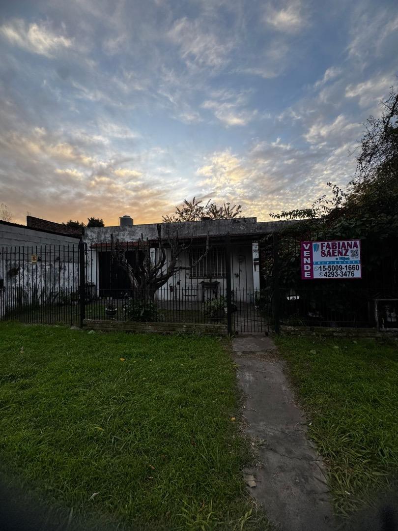 Casa 3 ambientes con 1 baño