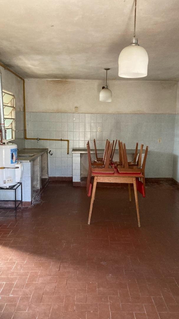 EXCELENTE PROPIEDAD PARA INVERTIR EN ESQUINA