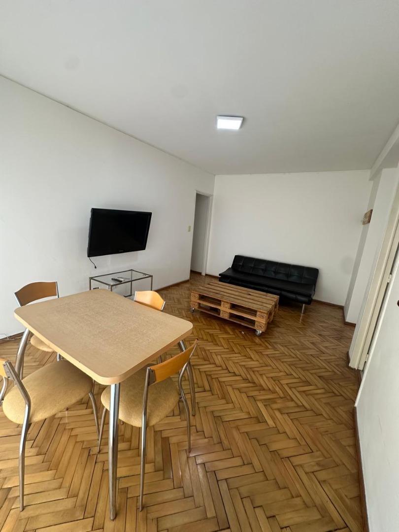 Santa Fe 4900, Piso 9