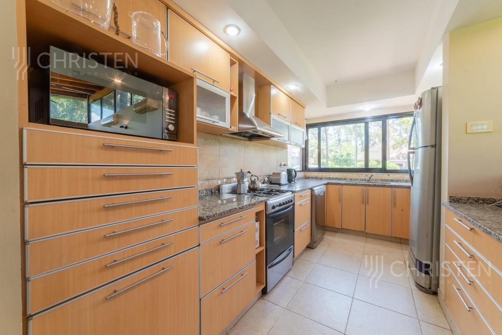 Casa en Venta Club de Campo El Paso 3 habitaciones patio y pileta