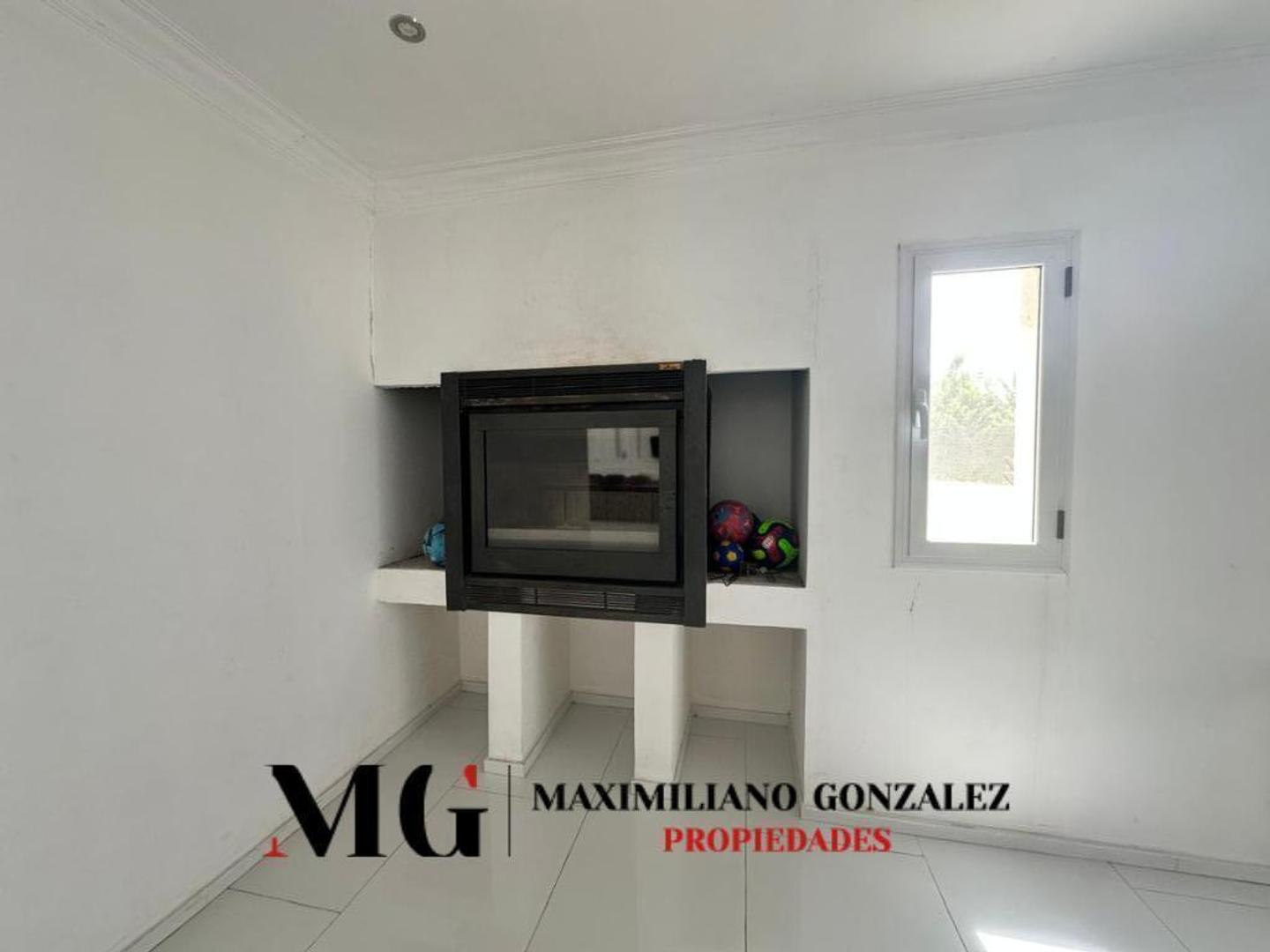 Casa 9 ambientes con 5 baños