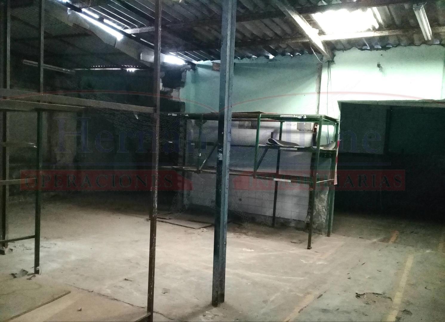 GALPÓN EN VENTA DE1830 M² EN SAN JUSTO CON 2 ENTRADAS