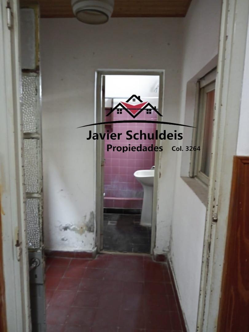 Casa 3 ambientes con 1 baño