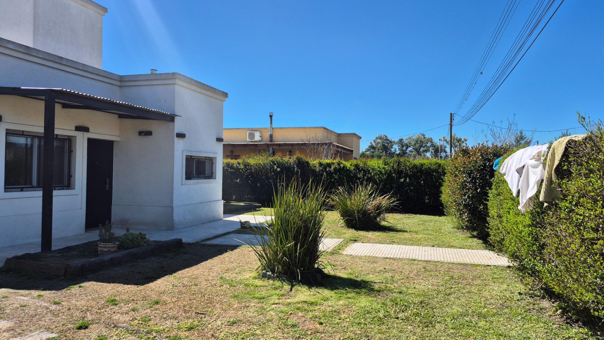 Casa 4 ambientes con 3 baños