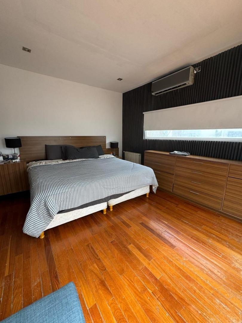 CASA 8 AMBIENTES ALTOS 2