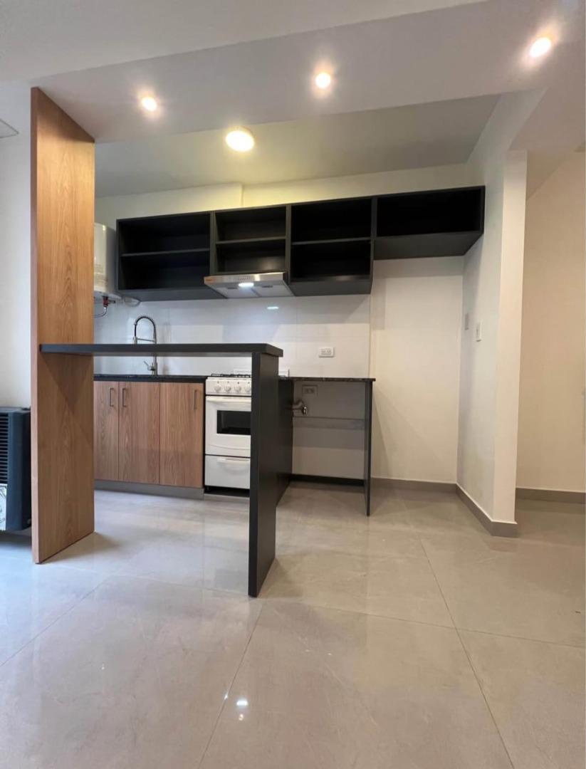 Vta. depto. 1 amb. Externo c/ balcon Reciclado