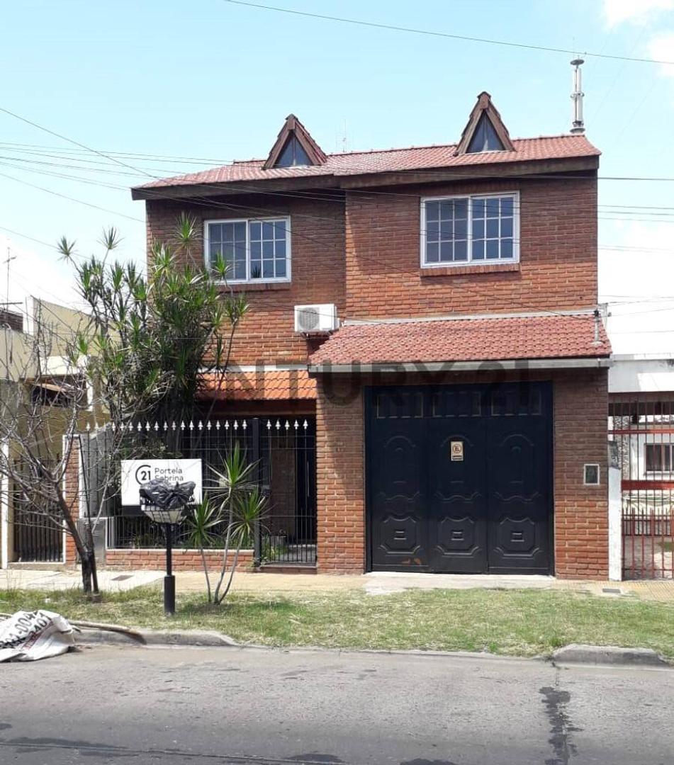 Casa en Alquiler de 3 dormitorios