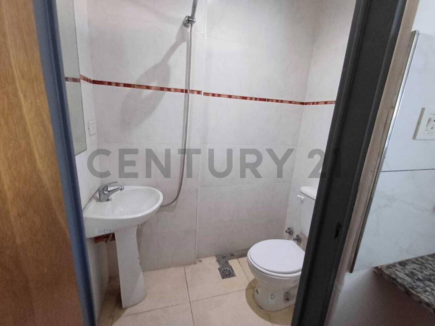 MONOAMBIENTE ALQUILER BERNAL CENTRO