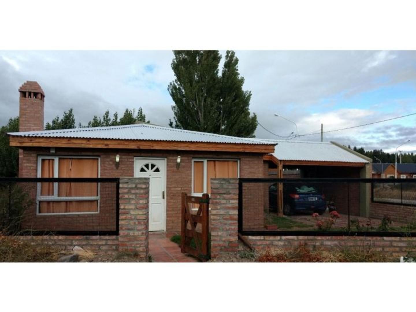 Casa de 4 Ambientes y hermoso parque en Los Antiguos, Santa Cruz