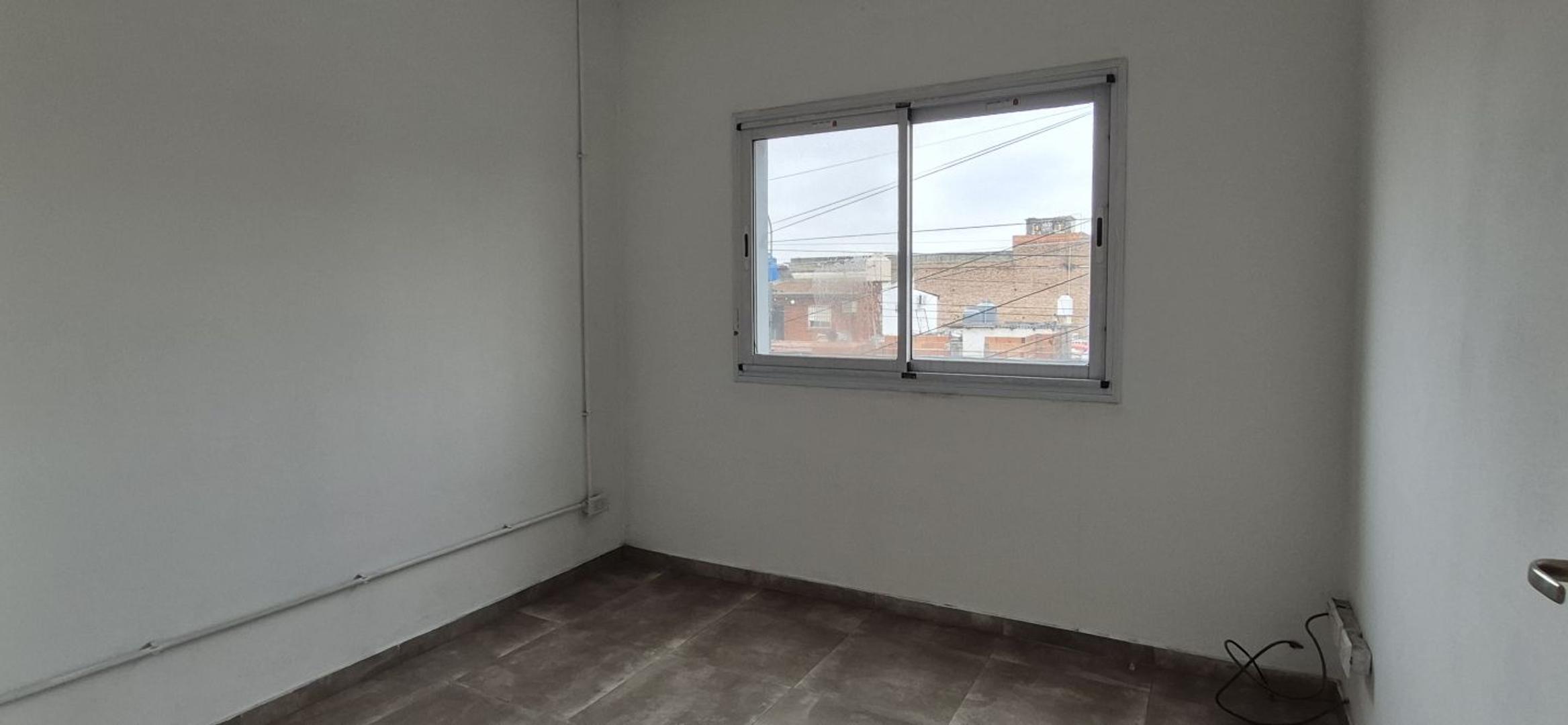 Depto Tipo Casa en Alquiler de 2 ambientes
