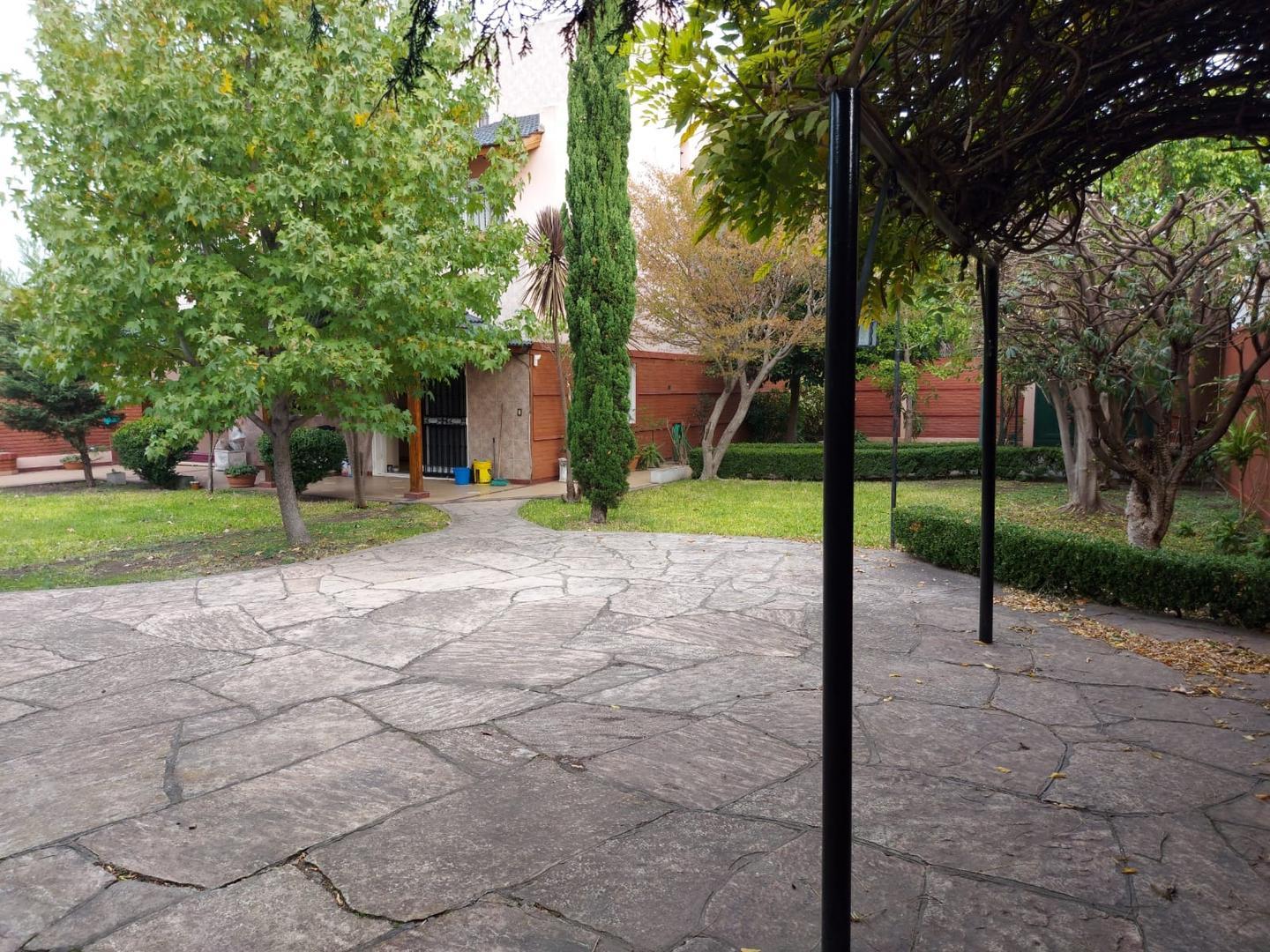 Terreno en Venta en Castelar Norte, USD 150.000