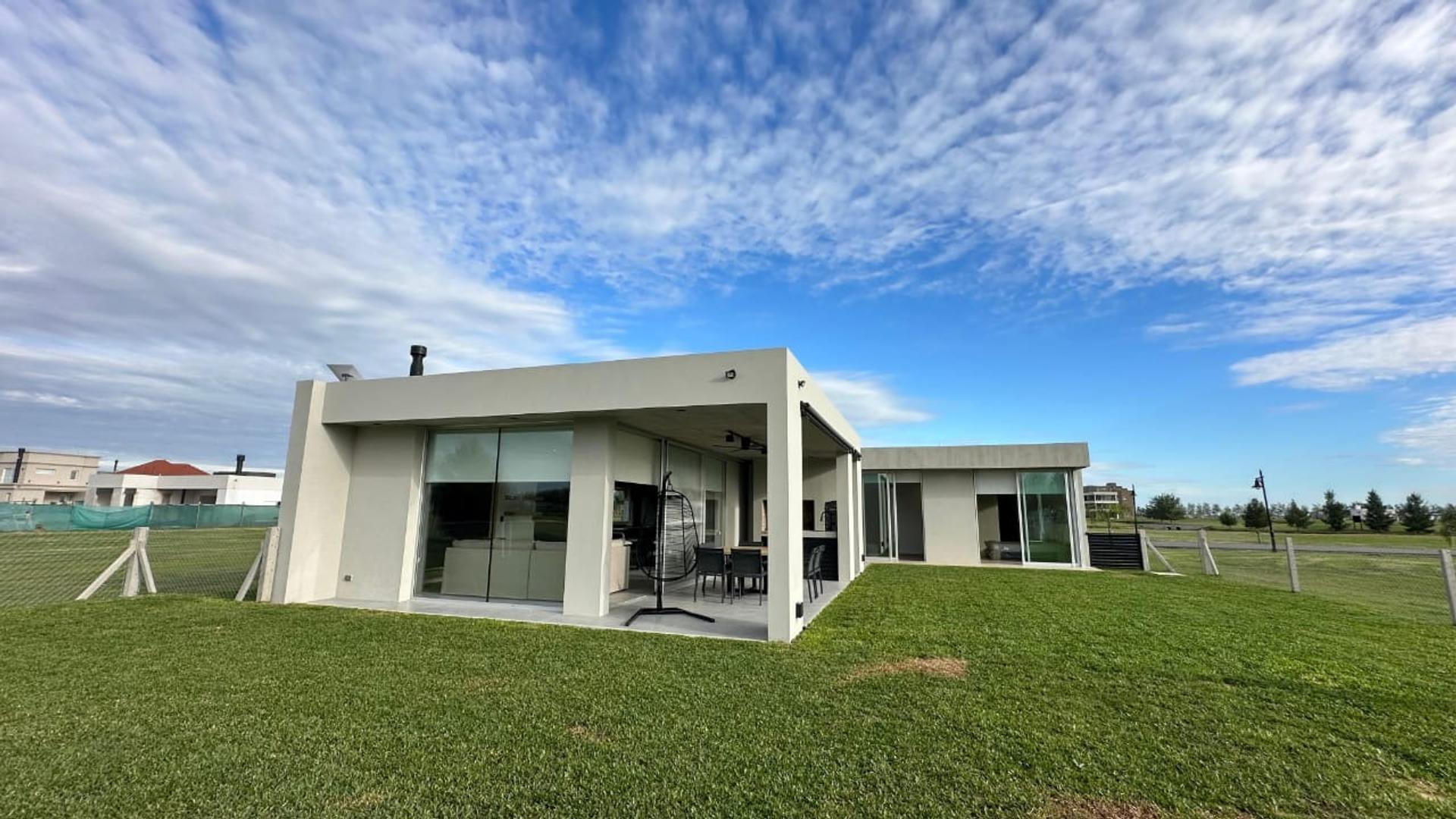 Casa en Venta en Haras Del Sur 3, USD 365.000