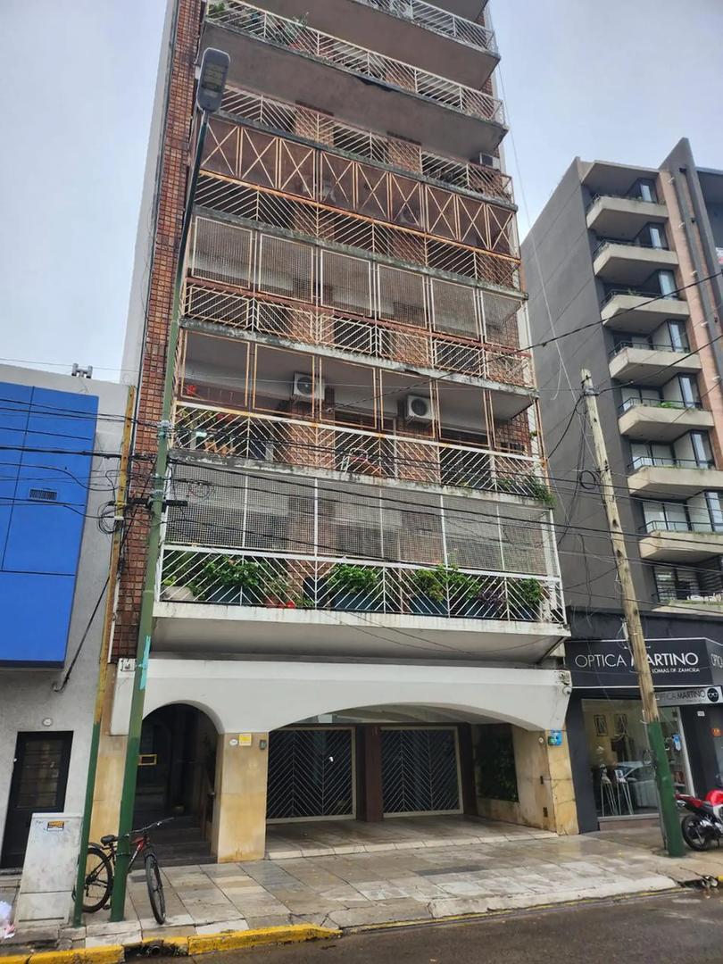 Departamento 5 ambientes en Lomas De Zamora