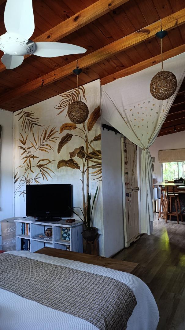 Casa 3 ambientes con 2 baños