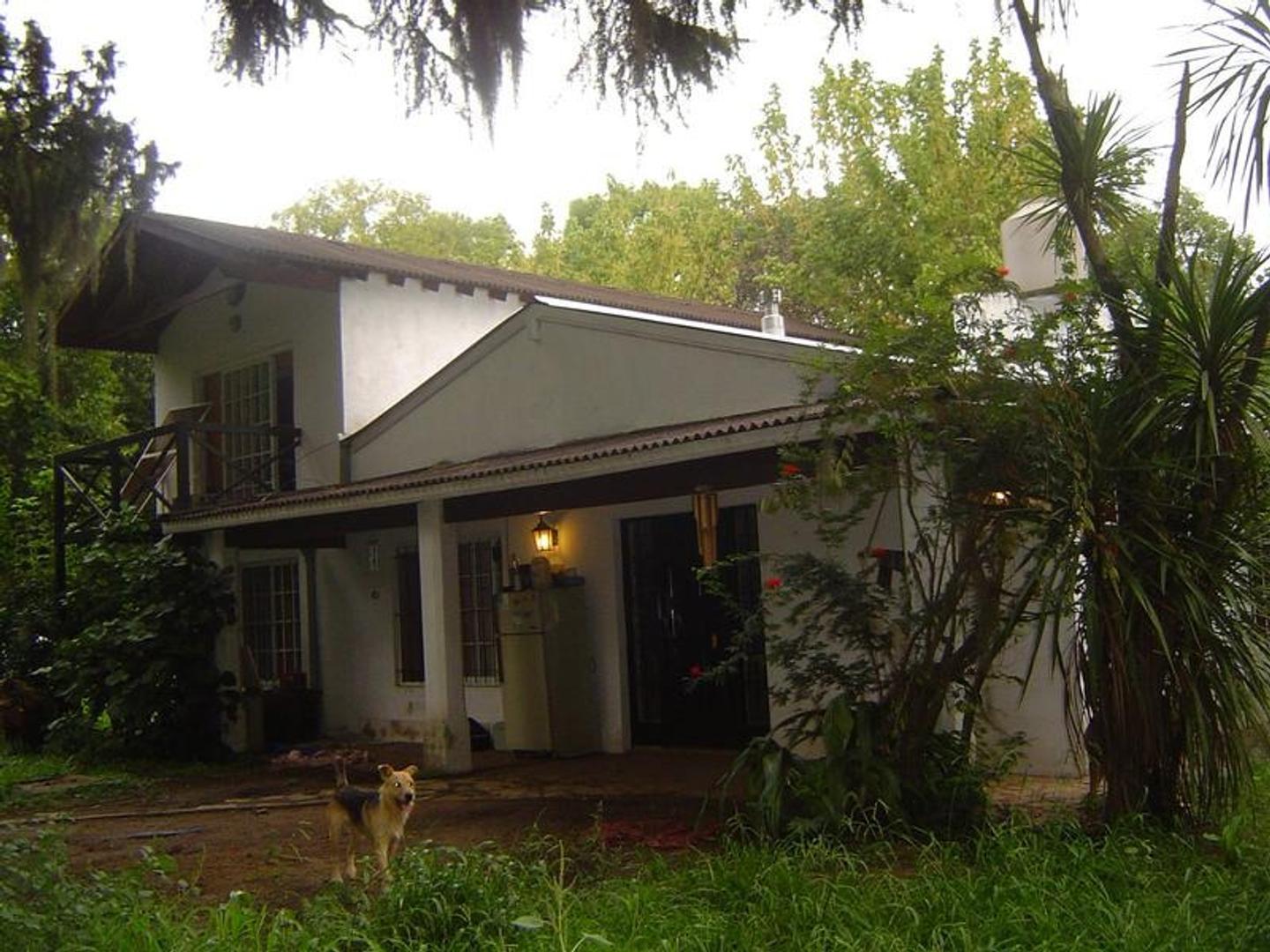 chalet en 2 plantas sobre 2156 m2 de lote