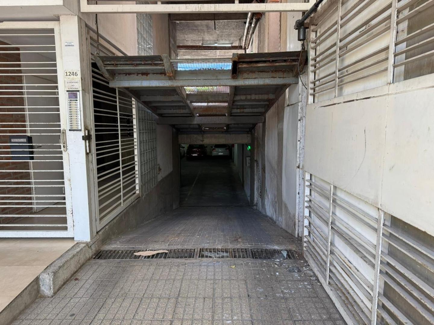 COCHERA CUBIERTA EN VENTA EN BARRIO ECHESORTU