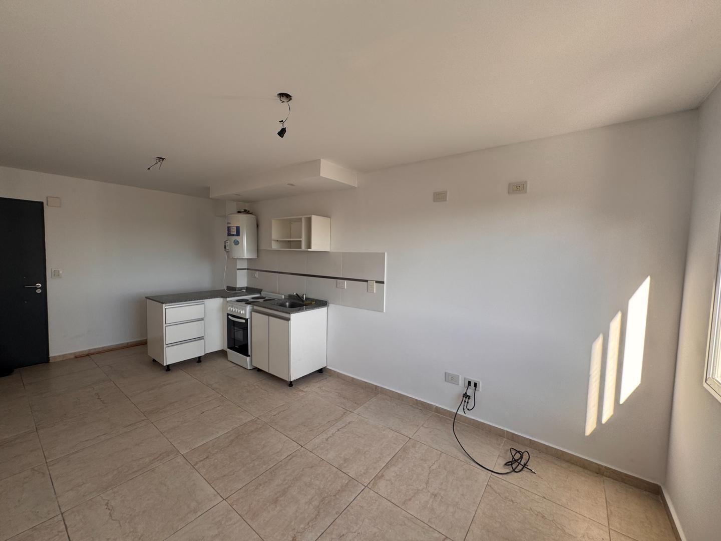 Alquiler depto 2 ambientes en Morón centro