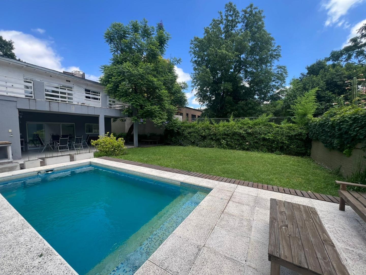 Casa en venta - Parque Leloir - Alsina al 2200