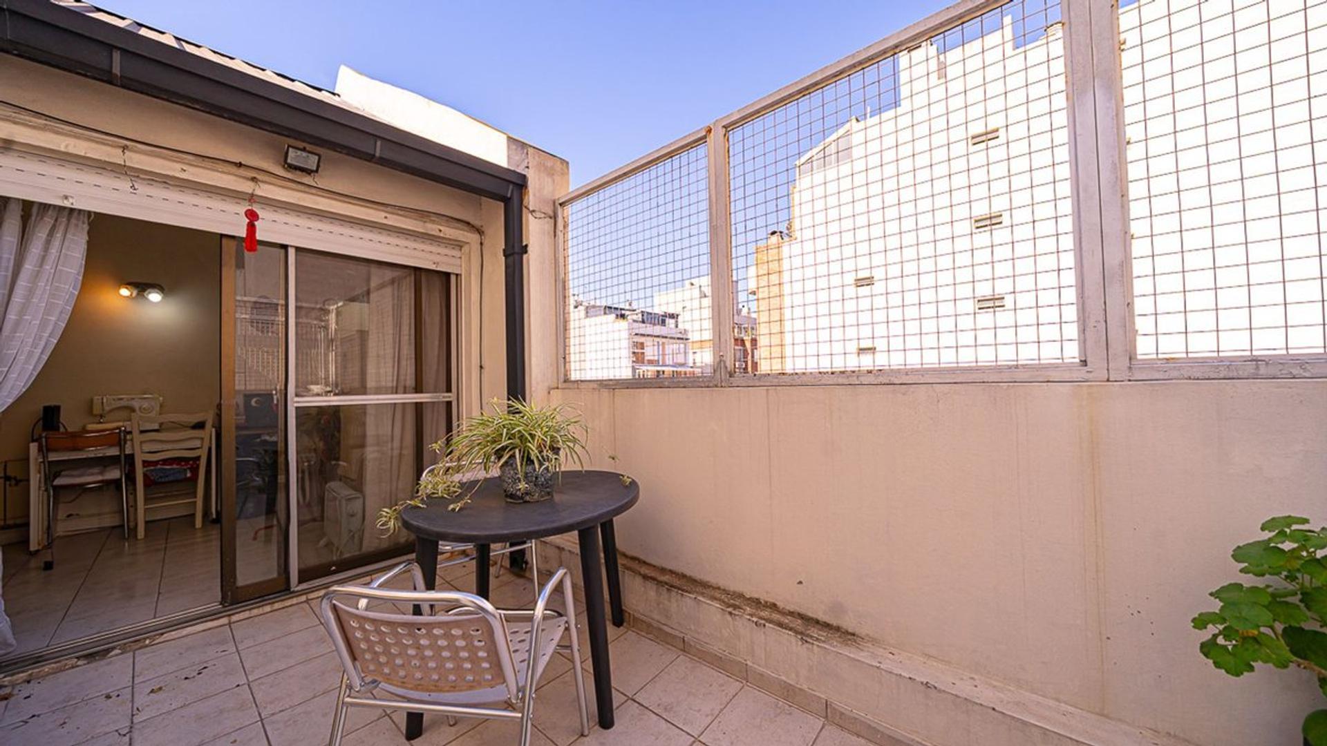 Departamento 4 ambientes con 2 baños