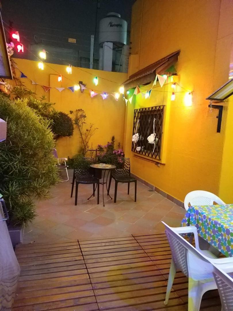 Casa 3 ambientes con 2 baños