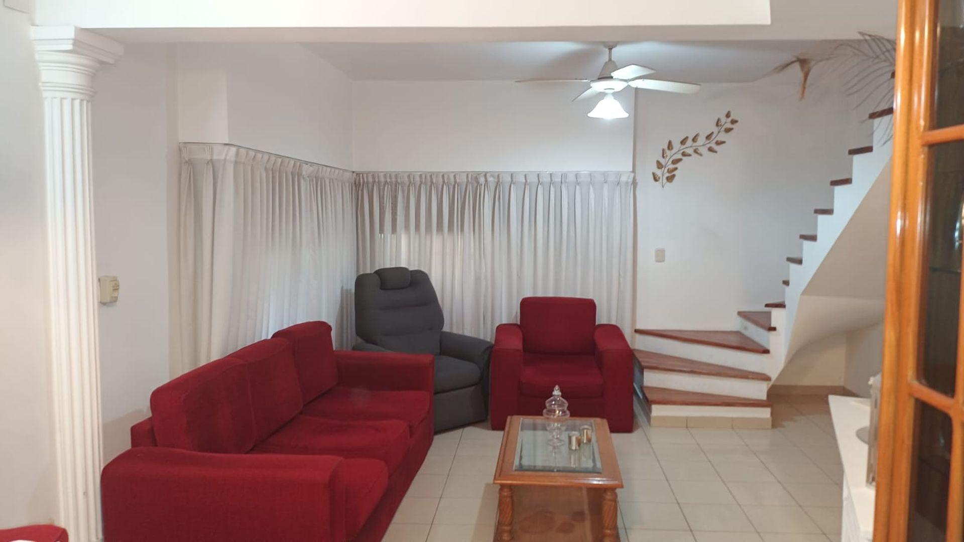 Casa 7 ambientes con 3 baños