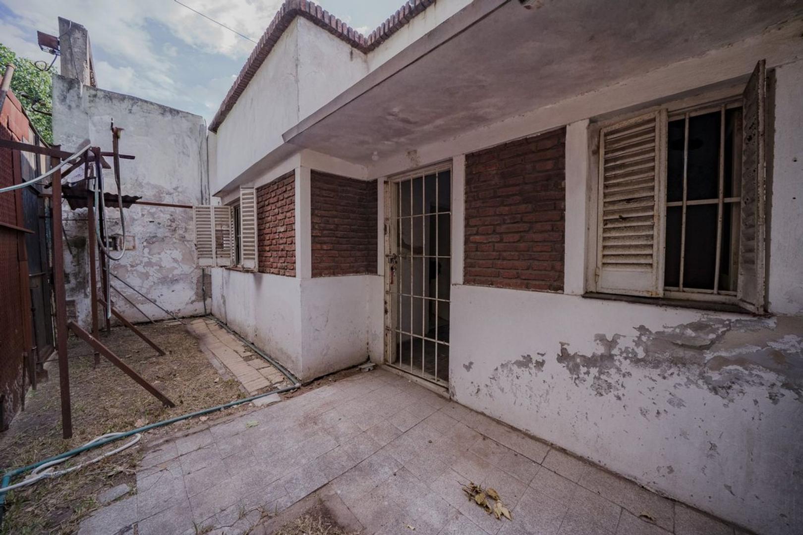 VENTA Ph a reciclar entrada independiente Caseros