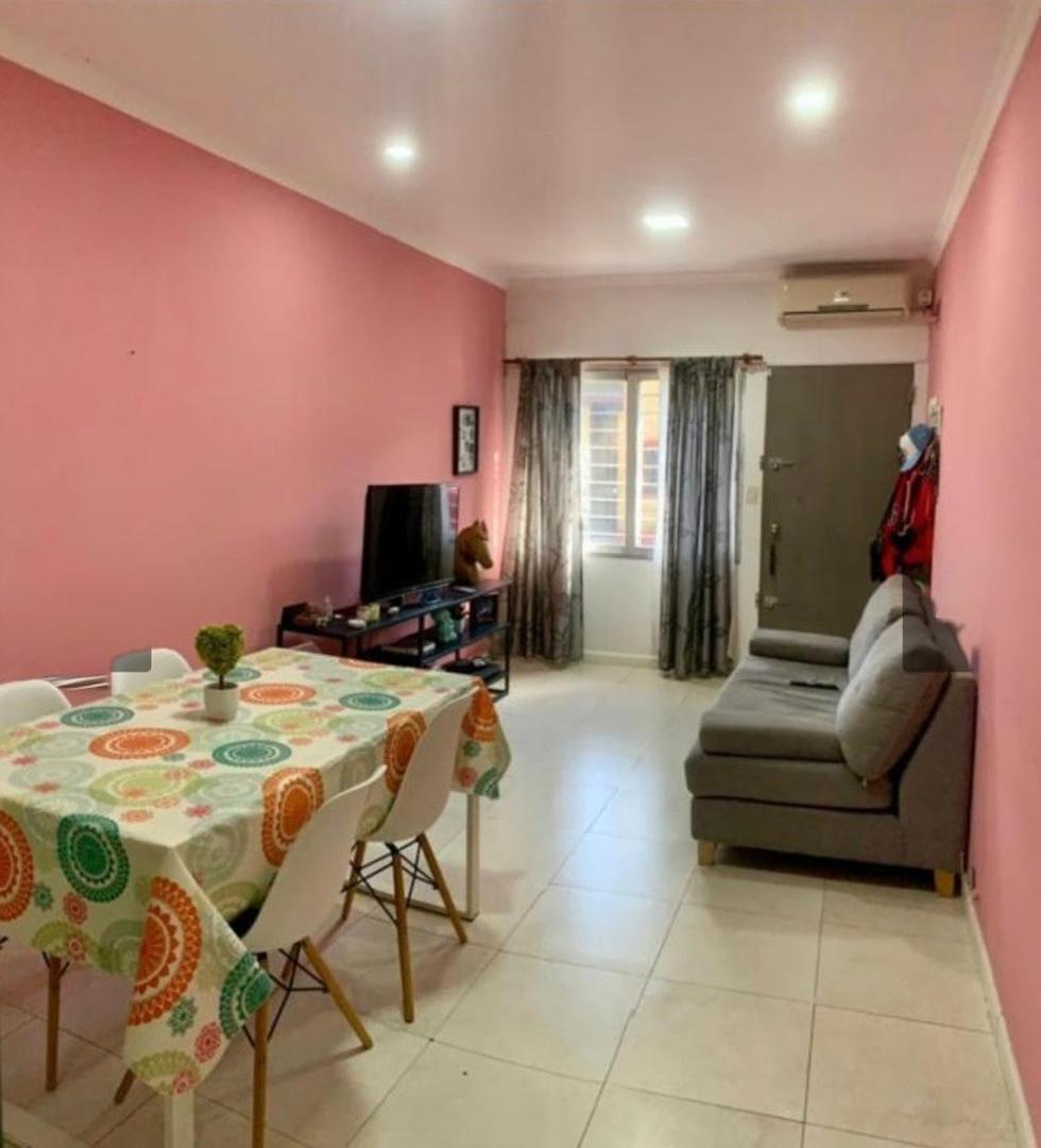 Casa en Venta en Berazategui Oeste, USD 90.000