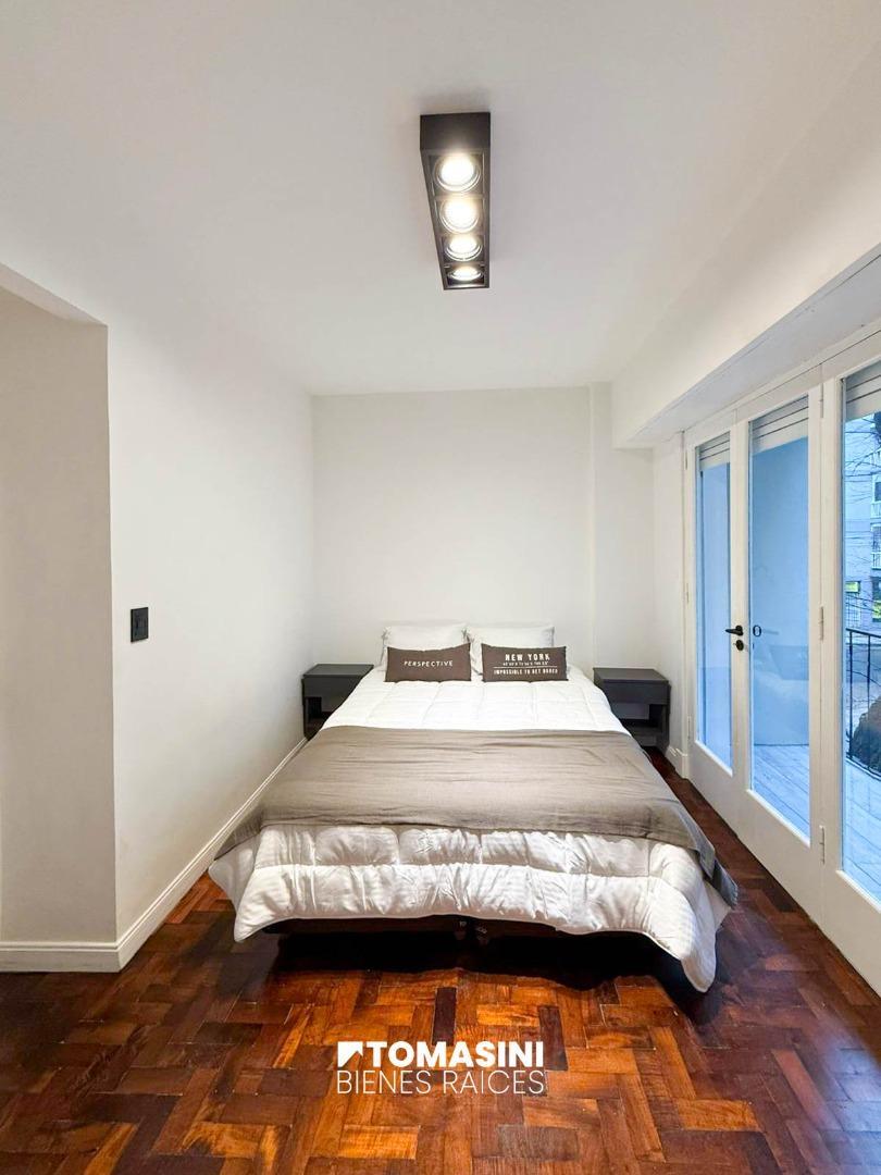 DEPARTAMENTO DE 2 AMBIENTES A LA CALLE CON BALCON CORRIDO