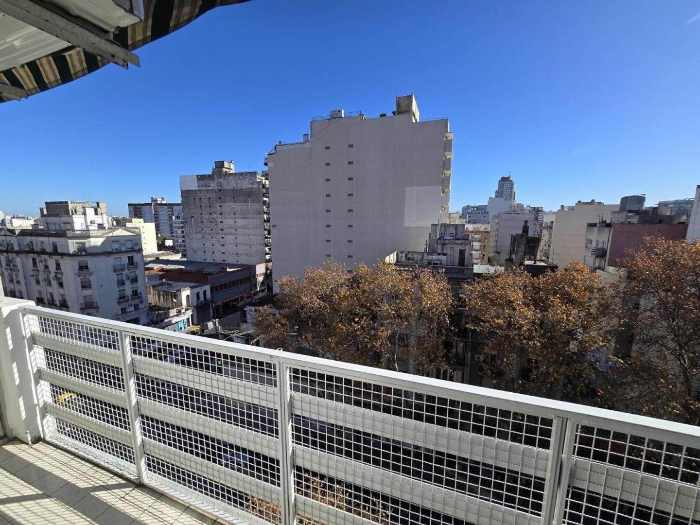 Venta Departamento 3 ambientes en Villa Crespo con balcón