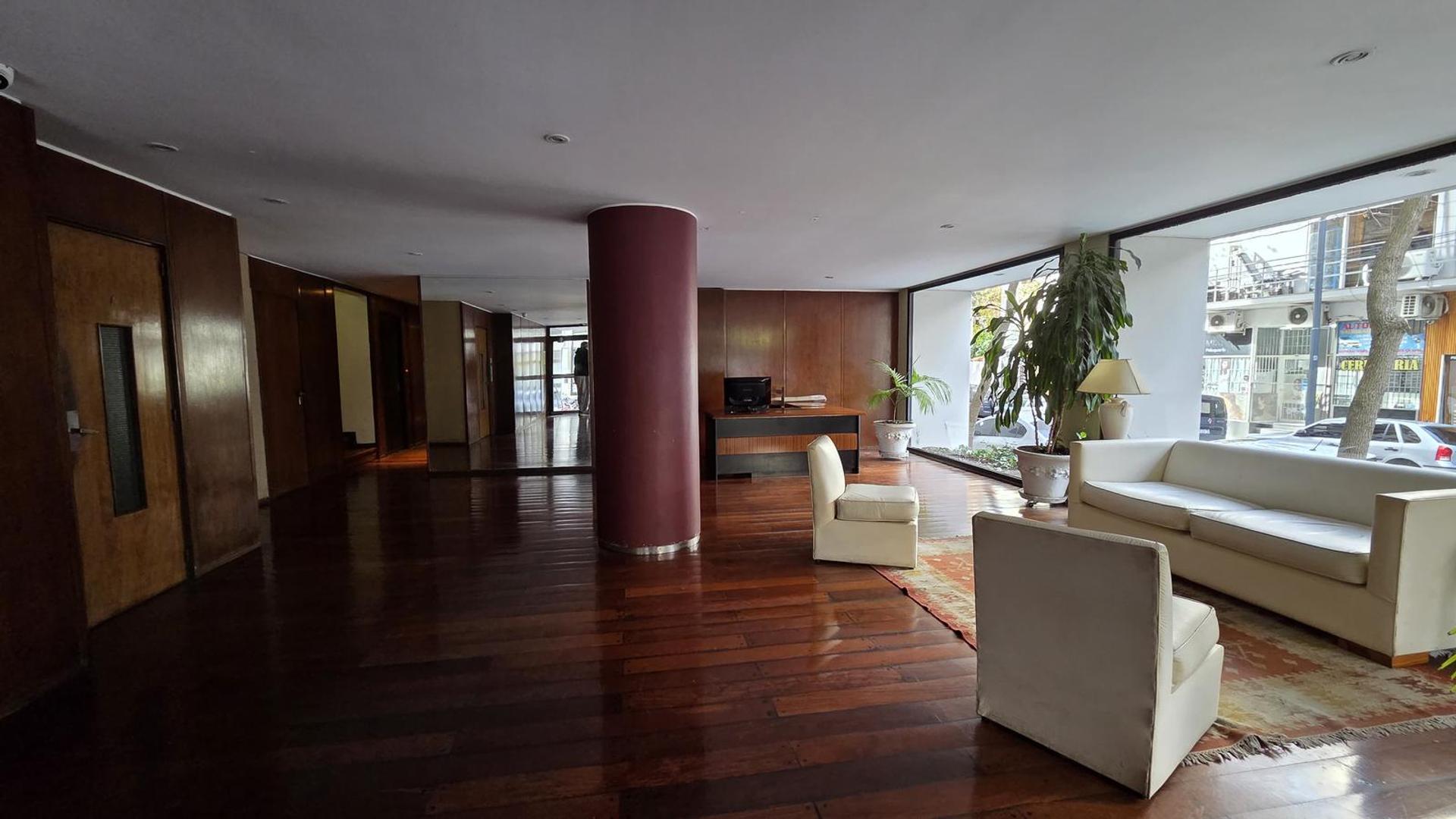 Departamento en Alquiler con 1 cocheras