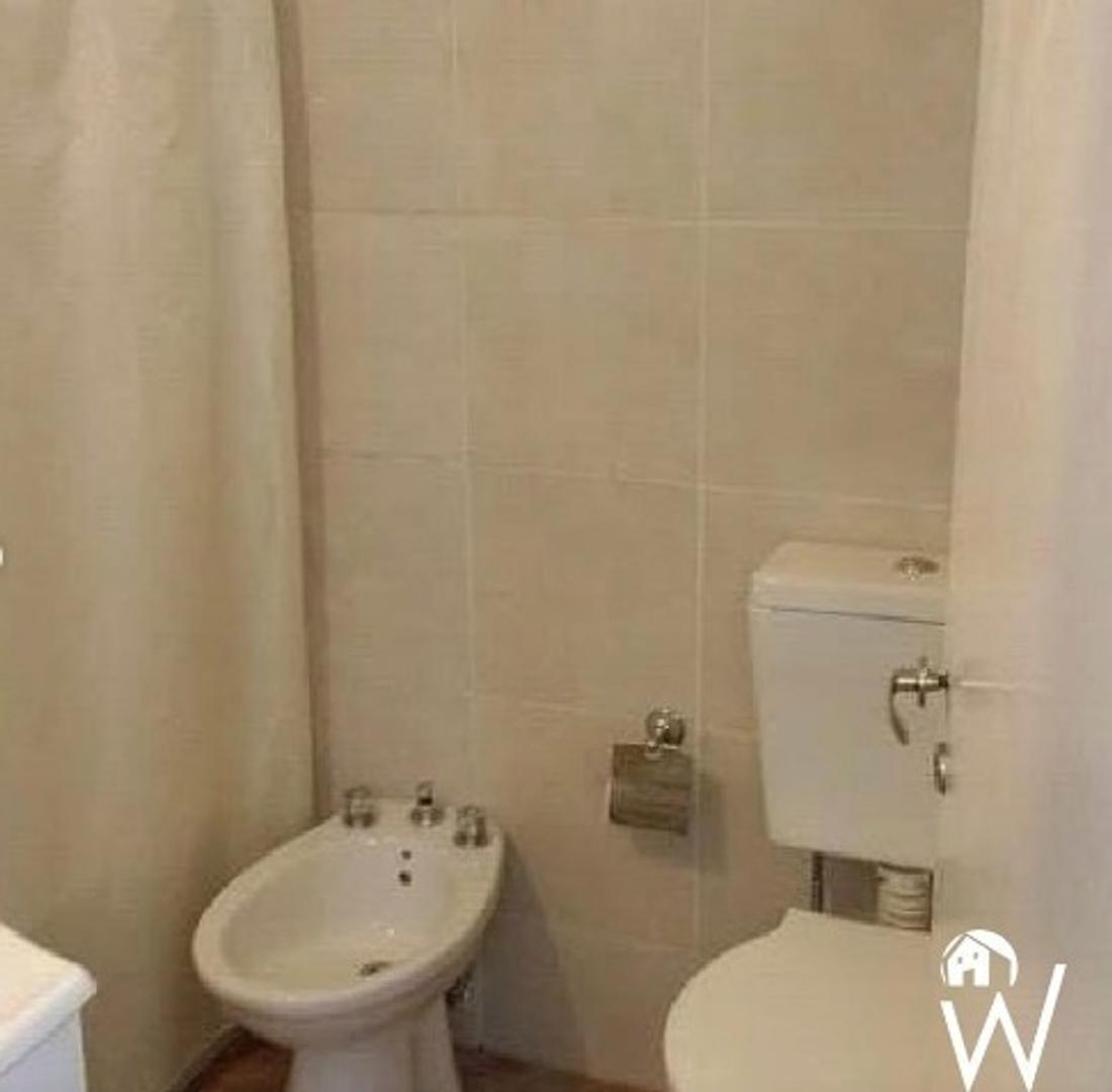 Vendo departamento de 2 habitaciones en PB al Frente!